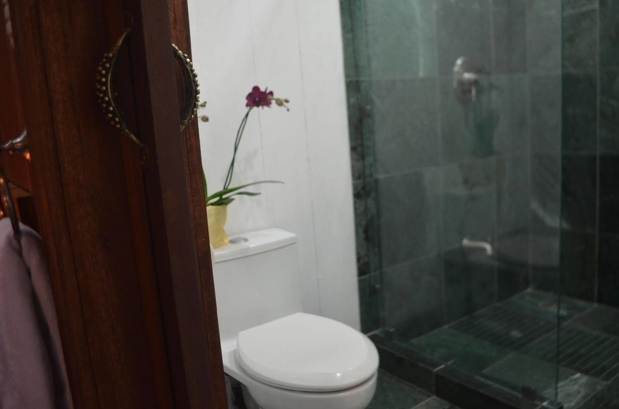 Lanna Ban Hotel Puerto Viejo de Talamanca Экстерьер фото