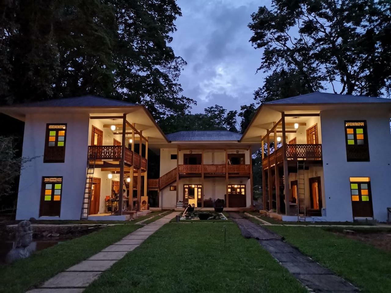 Lanna Ban Hotel Puerto Viejo de Talamanca Экстерьер фото